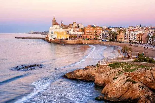 - A 10 Minutos De La Paya Daire Sitges